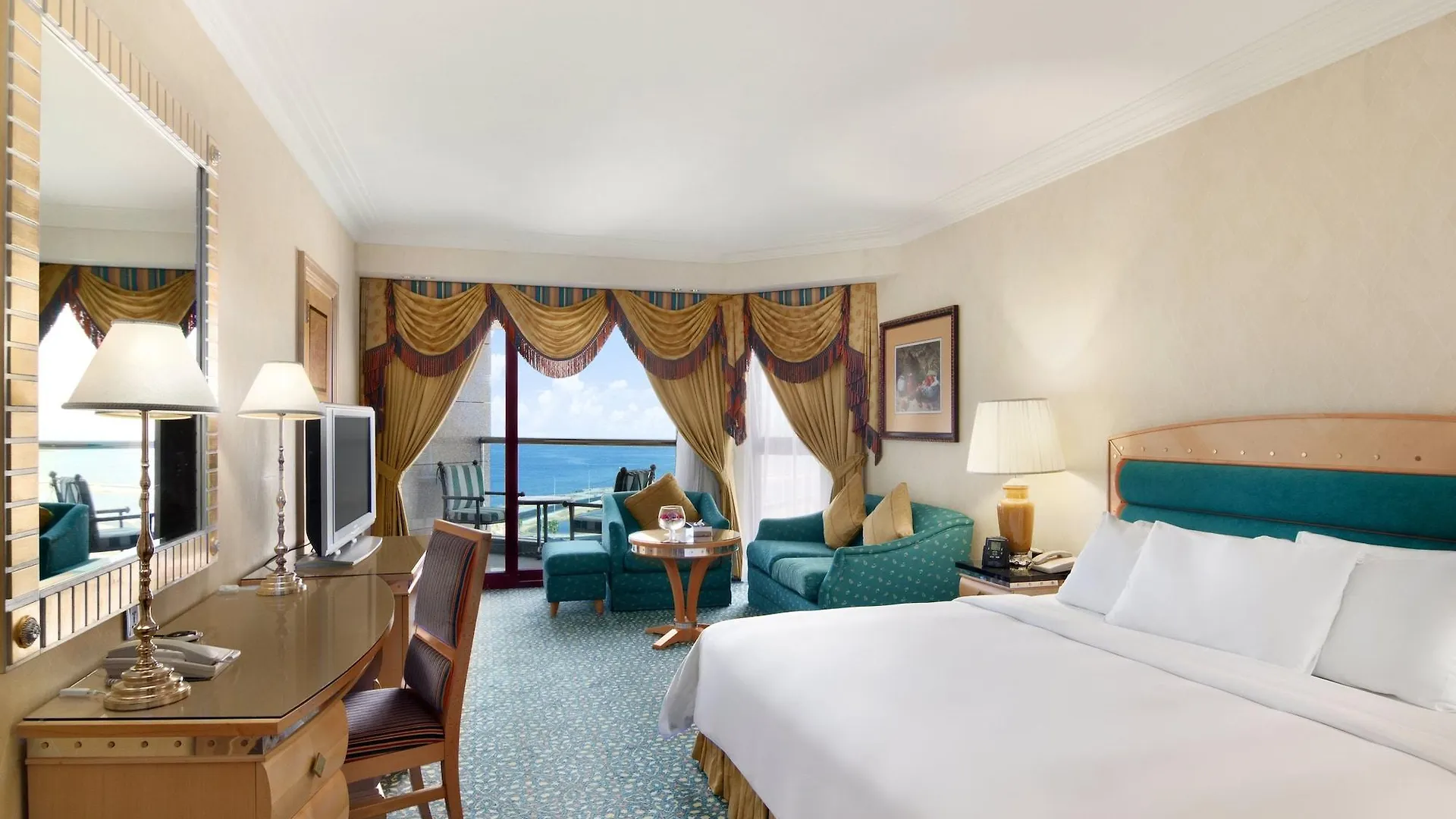 Jeddah Hilton Hotel 5*,