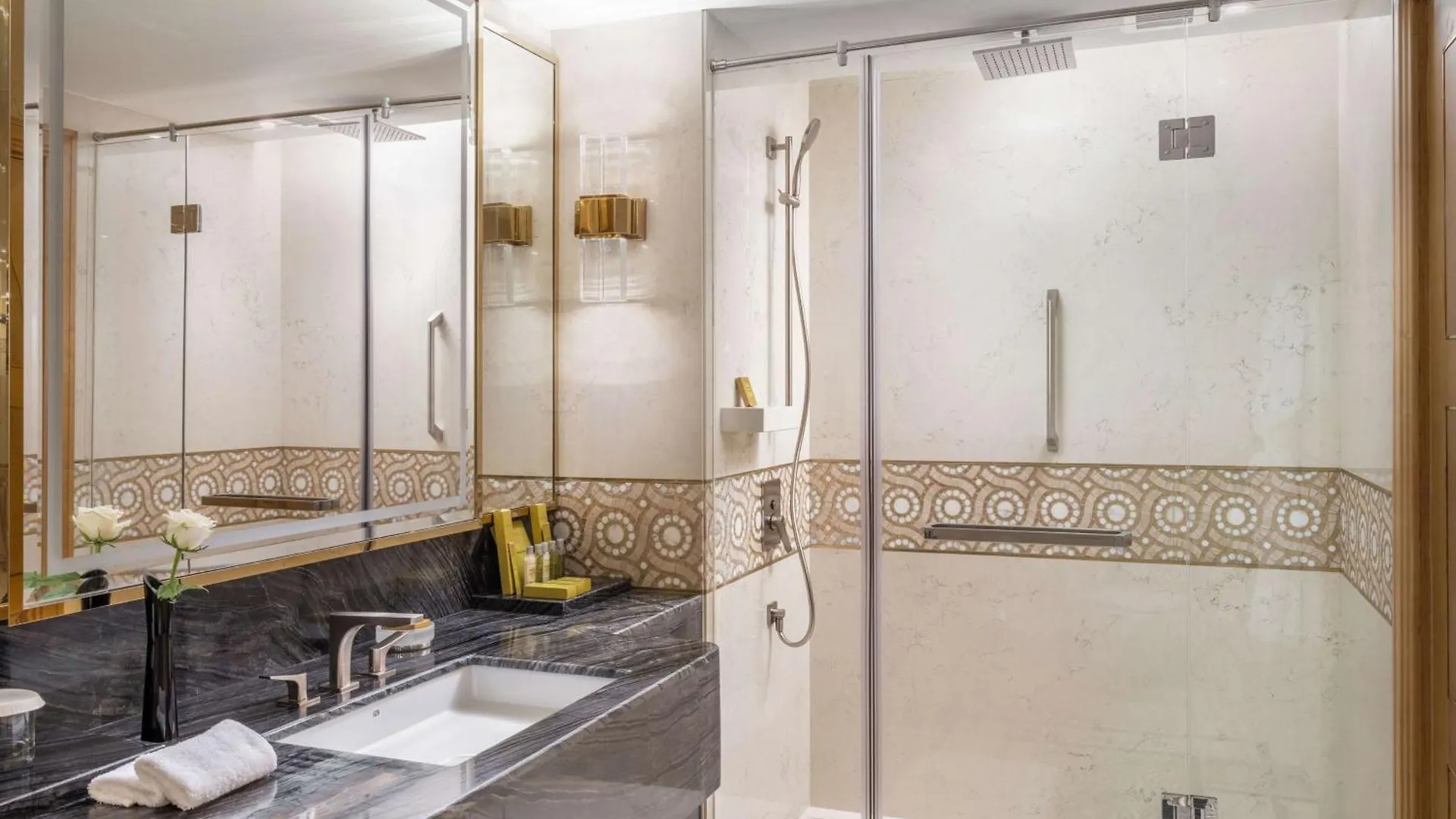 *****  Jeddah Hilton Hotel Arábia Saudita